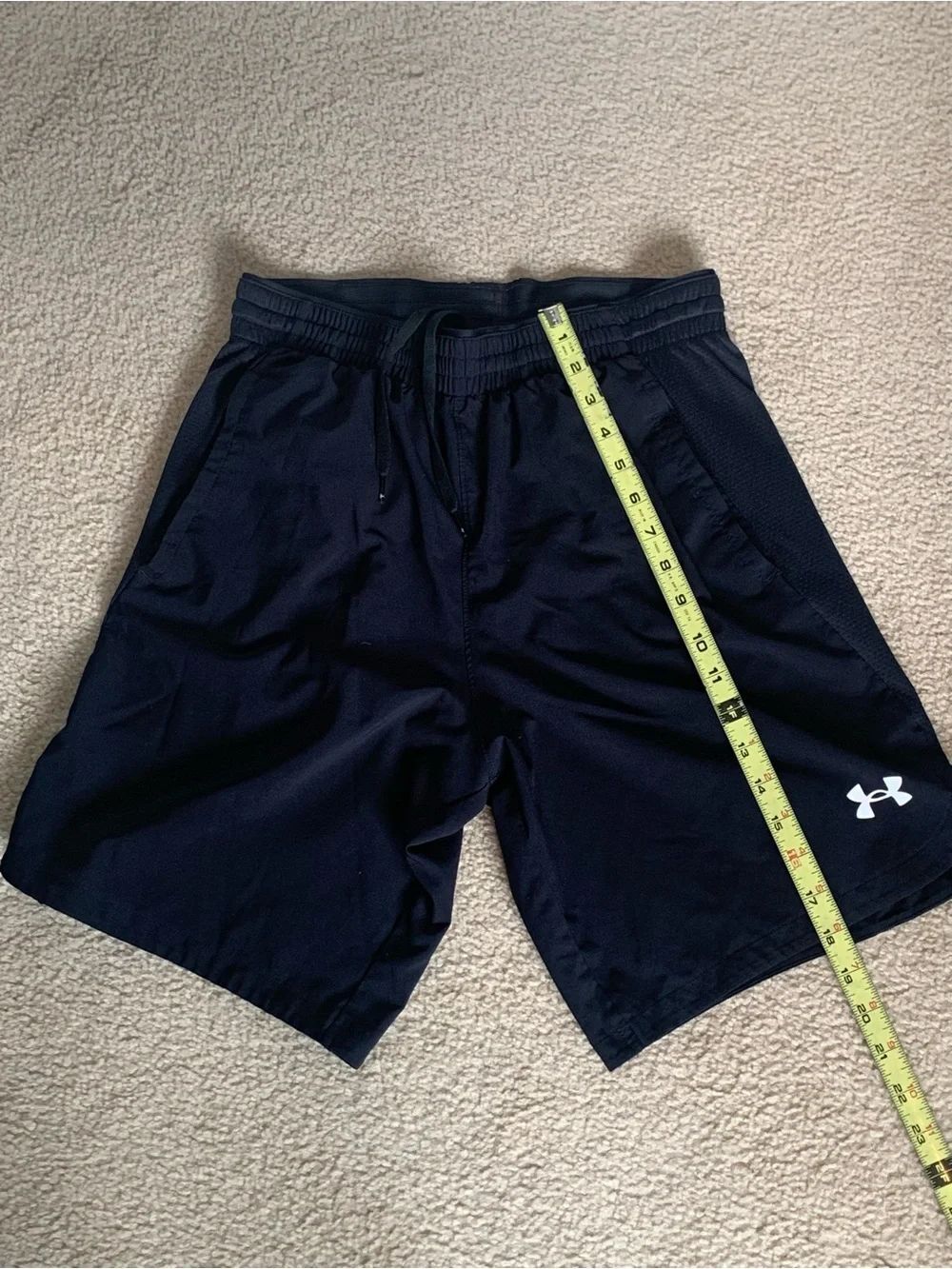 Under Armour Men's Black Performance Athletic Shorts